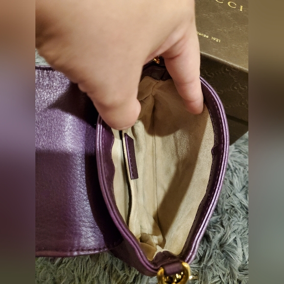 LIKE NEW- Gucci GG Logo Leather Flap Gold Chain shoulder bag - Picture 16 of 17